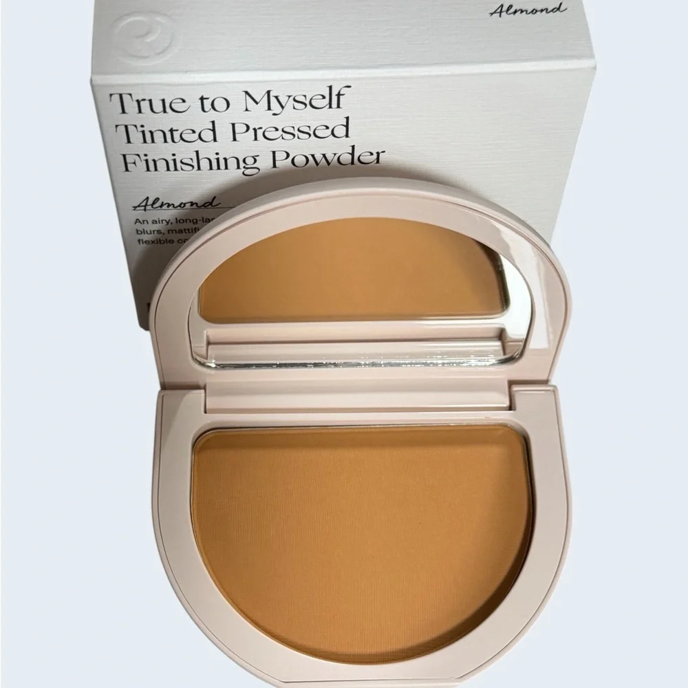 Rare Beauty TRUE TO MYSELF Tinted Pressed Finishing Powder - Almond